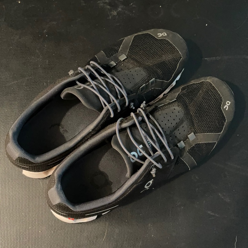OC Cloud Tennis Shoes *MODERATELY WORN*